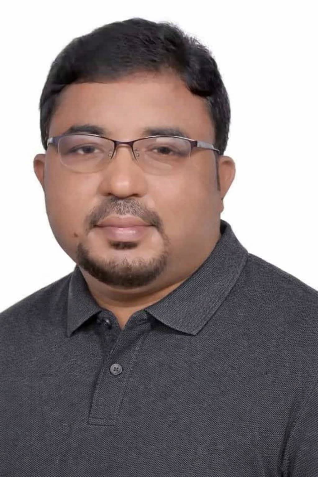 সবার উপরে মানুষ সত্য 